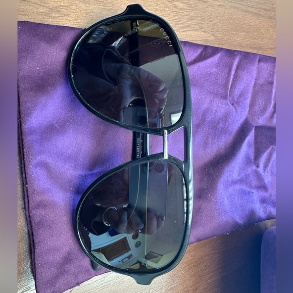Gucci Sunglasses - Picture 2 of 11